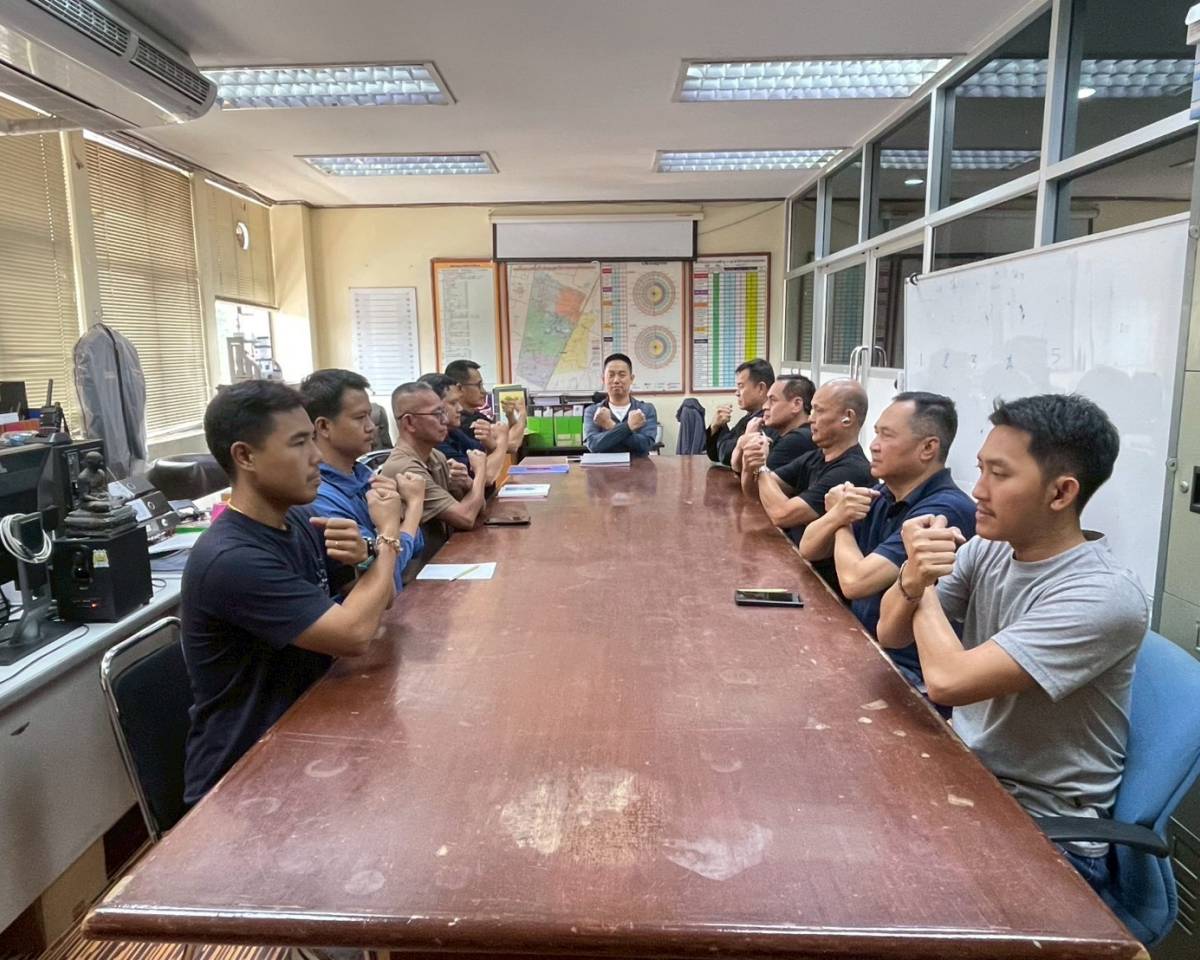 ผู้กำกับการ นำข้าราชการตำรวจ แสดงออกเชิงสัญญลักษณ์การไม่เรียกรับผลประโยชน์(ฝ่ายสืบสวน)